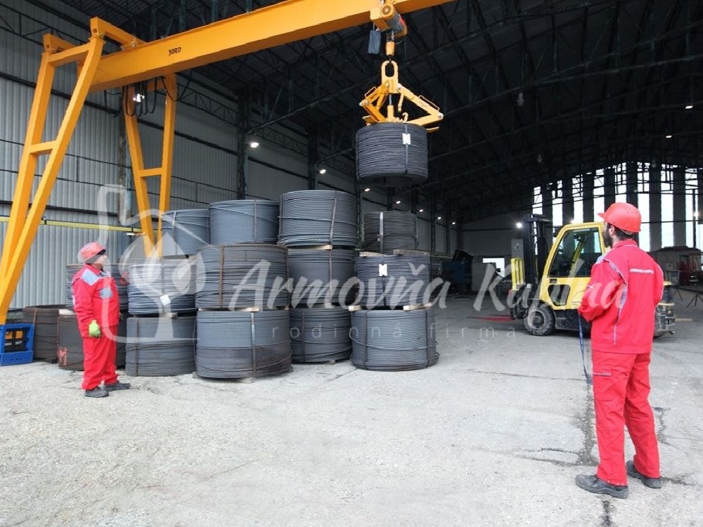 Armovňa Pezinok - Strihanie a ohýbanie betonárskej ocele podľa požiadaviek zákazníka